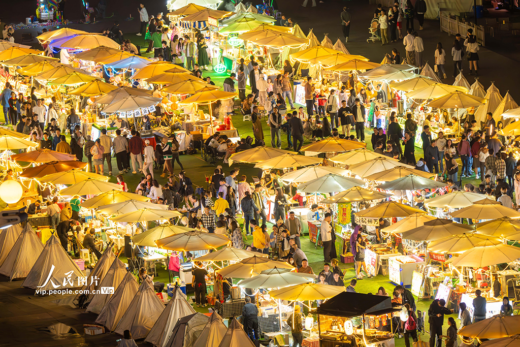 重慶南岸：夜經(jīng)濟(jì)點(diǎn)亮城市新活力