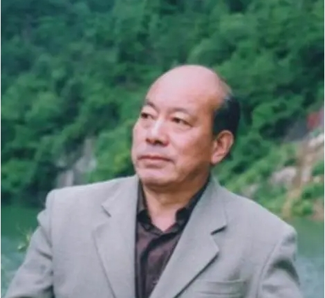 沈鴻根：被稱為“江鳥(niǎo)”的鋼筆書(shū)法大師